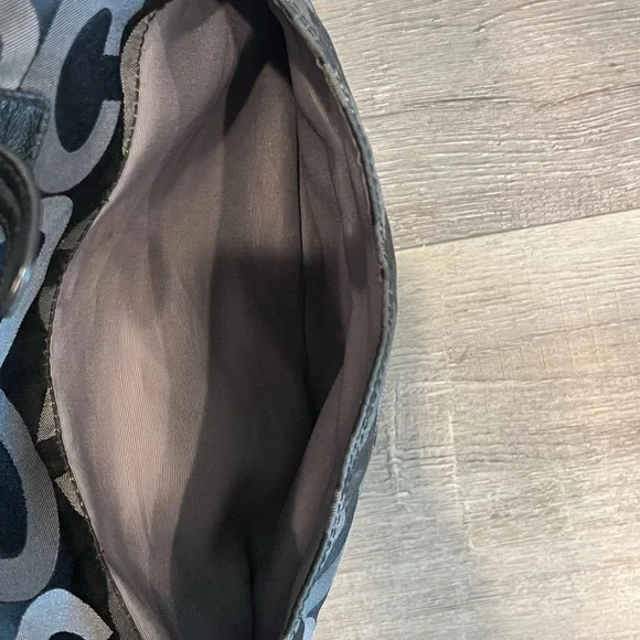 Coach Signature Black Chain Tote Bag • Patent Trim • Shoulder Purse🖤 - Picture 6 of 10